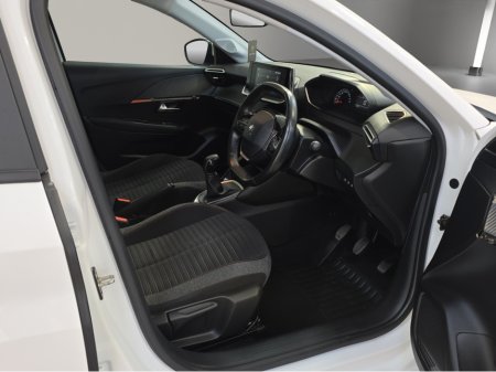 2020 Peugeot 208 - thumbnail 6