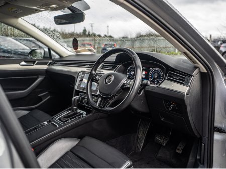 2019 Volkswagen Passat 2019 Passat 2.0d Auto HIGHLINE/High spec/1yr warra €24,888 thumbnail