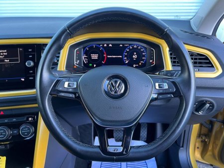 2020 Volkswagen T-Roc HIGHLINE R-LINE PACK 2.0 TDI // SERVICE HISTORY // NEW 20" DIAMOND CUT ALLOYS // APPLE CARPLAY/ANDROID AUTO €23,900 thumbnail