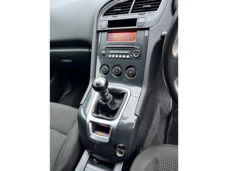 2011 Peugeot 5008 SX 1.6 HDI 112 7S EURO 5 E5 5DR €3,350 thumbnail