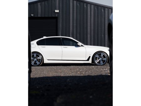 2017 BMW 7 Series - photo 2