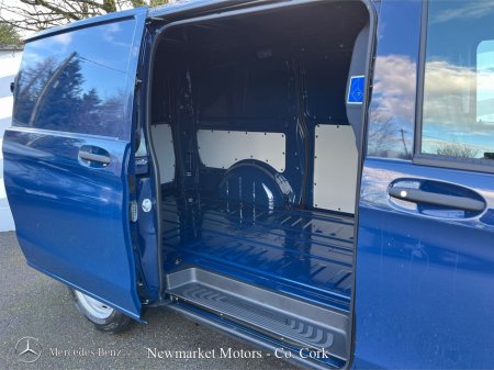 2026 Mercedes-Benz Vito - view 2