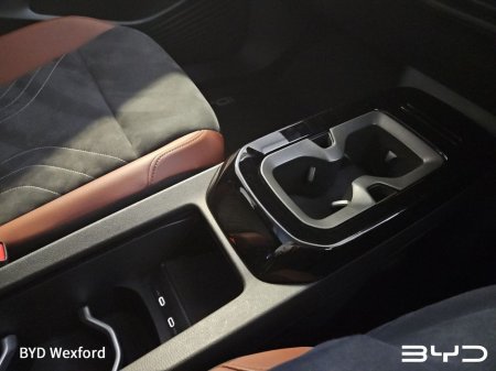 2022 Volkswagen ID.4 FAMILY 77kWh 204HP €22,975 thumbnail