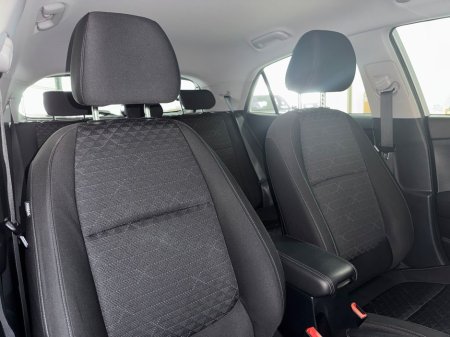 2018 Kia Rio - thumbnail 7