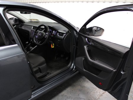 2018 Skoda Octavia STYLE 1.6 TDI 90HP 4DR €9,950 thumbnail