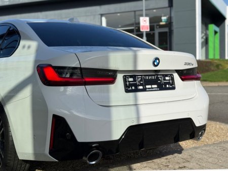 2026 BMW 3 Series - thumbnail 13