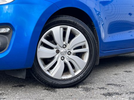 2017 Suzuki Swift - thumbnail 5