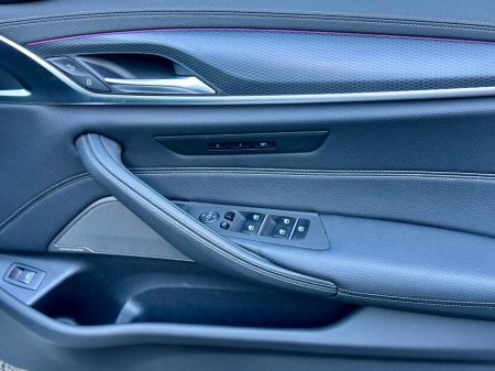 2023 BMW 5 Series - thumbnail 21