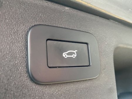 2022 Land Rover Discovery Sport P300e HSE R-Dynamic Auto (PHEV) €41,900 thumbnail