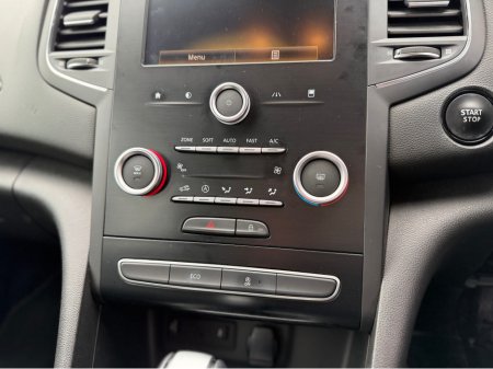 2018 Renault Megane - thumbnail 24