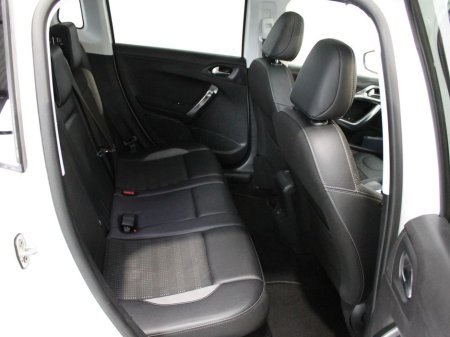 2016 Peugeot 2008 Allure 1.6 Blue HDI 100 4DR €7,499 thumbnail