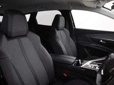 2023 Peugeot 3008 - thumbnail 10