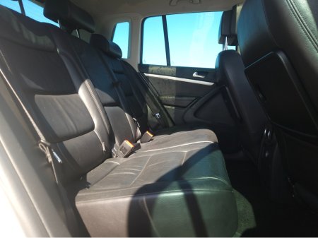 2016 Volkswagen Tiguan - thumbnail 3