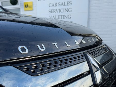 2018 Mitsubishi Outlander (182) 2.4 4HS PHEV AUTO €18,950 thumbnail