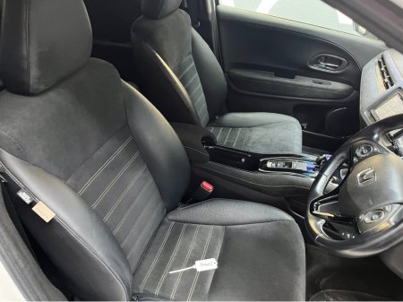 2017 Honda Vezel €16950! 2017 HONDA VEZEL RS HYBRID SENSING 1.5 AUTOMATIC / CRUISE CONTROL / REVERSE CAMERA / HEATED SEATS / PADDLE SHIFTERS AND MORE €16,950 thumbnail