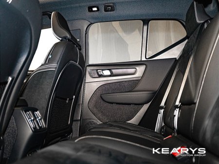 2022 Volvo XC40 XC40 RECHARGE (231hp) €28,490 thumbnail