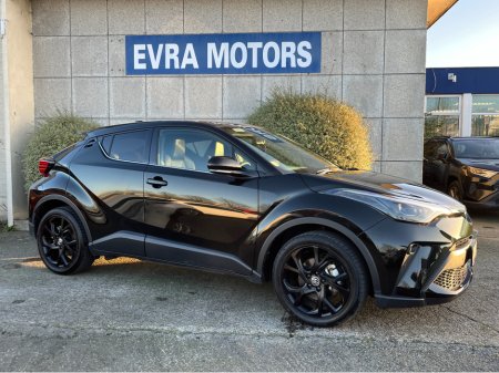 2023 Toyota C-HR SOL HYBRID AUTOMATIC 1.8 PETROL //LOW MILES//HIGH SPEC//HALF LEATHER HEATED SEATS//360 PARKING CAMERAS//KEYLESS ENTRY// €29,950 thumbnail