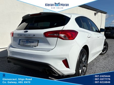 2020 Ford Focus - thumbnail 4