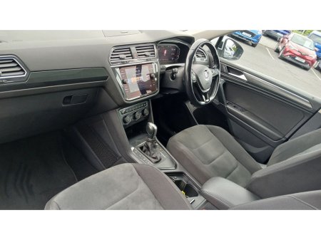 2020 Volkswagen Tiguan Allspace R-Line 2.0 TDI 150HP DSG *7 SEATER, SUNROOF, FULL LEATHER INTERIOR* €39,995