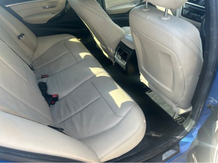 2017 BMW 3 Series - thumbnail 5