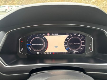 2023 Volkswagen Tiguan - thumbnail 16