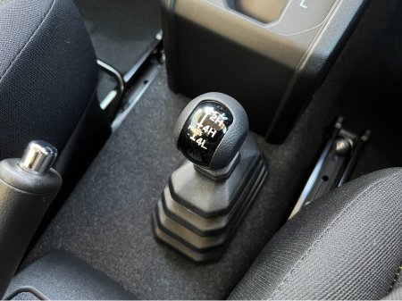 2025 Suzuki Jimny LITTLE G SIERRA 4 SEAT AUTOMATIC 1.5 PETROL //DELIVERY MILES//BRAND NEW//HIGH SPEC// €39,950 thumbnail