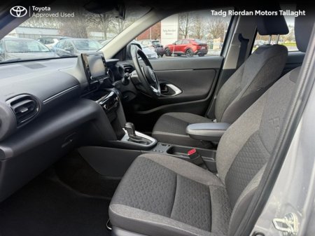 2023 Toyota Yaris Cross - thumbnail 7