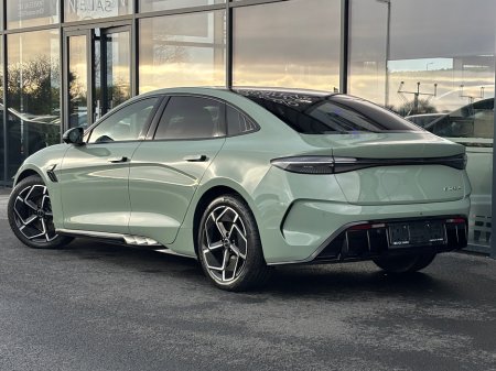 2025 BYD Seal - thumbnail 2