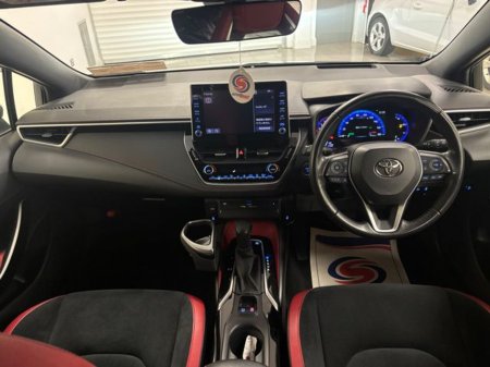 2021 Toyota Corolla 1.8 Hybrid Luna Sport Hatchback €22,950 thumbnail