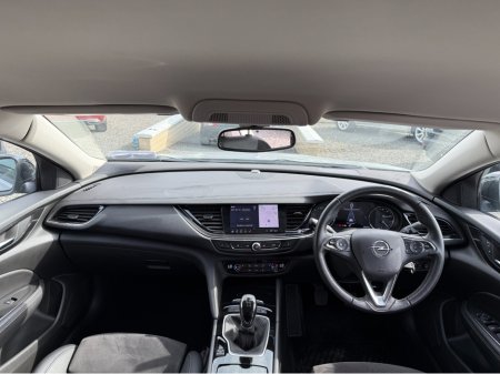 2022 Opel Insignia - thumbnail 10