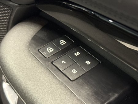 2021 Land Rover Discovery - thumbnail 17