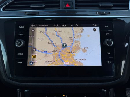 2021 Volkswagen Tiguan LIFE 2.0 TDI MANUAL 6SPEED FWD 122BHP 5 5DR €26,800 thumbnail