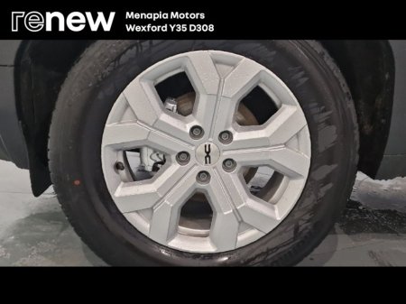 2026 Dacia Duster MHEV 140 Expression €31,514 thumbnail