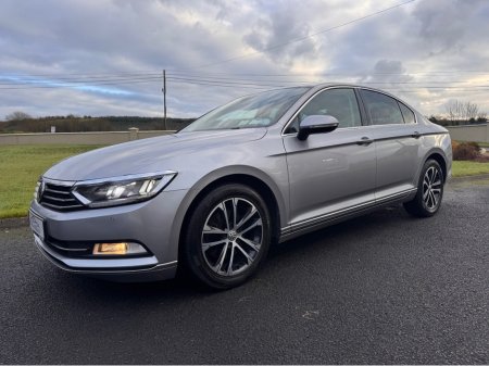 2019 Volkswagen Passat HIGHLINE 2.0 TDI MANUAL 6SPEED FWD 150HP 4DR €15,450 thumbnail