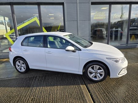2022 Volkswagen Golf 2.0 TDI 115HP Life €24,950 thumbnail