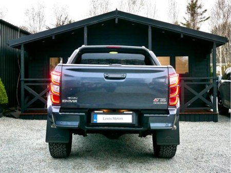 2025 Isuzu D-MAX - thumbnail 4