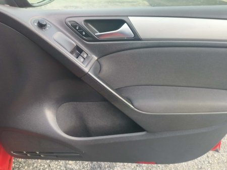 2011 Volkswagen Golf - thumbnail 13