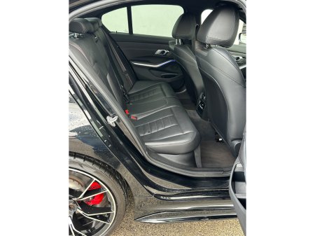 2021 BMW 3 Series  €35,995 thumbnail