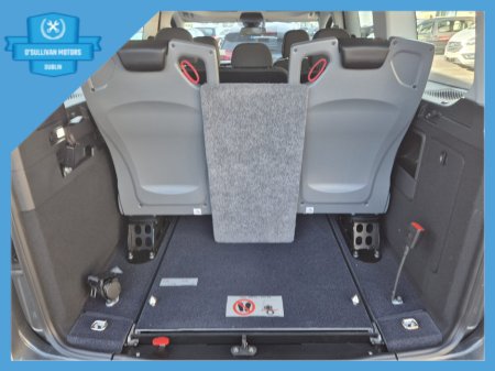 2025 Volkswagen Caddy 2025 / 7 SEATER / WAV / TAXI SPEC €58,500 thumbnail