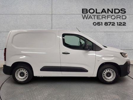 2025 Citroen Berlingo MWB LX Plus From €88 Per Week €19,900