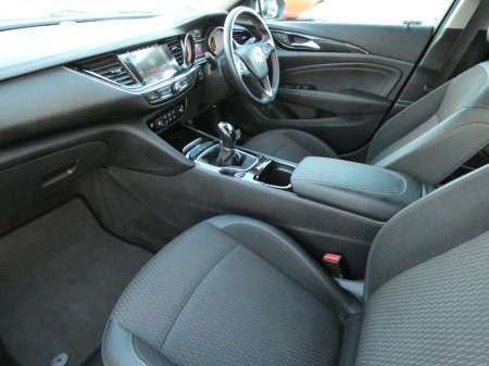 2017 Vauxhall Insignia  €7,925 thumbnail