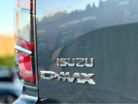 2025 Isuzu D-MAX - thumbnail 2