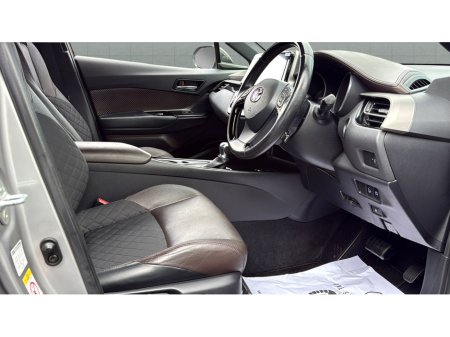 2017 Toyota C-HR - thumbnail 19