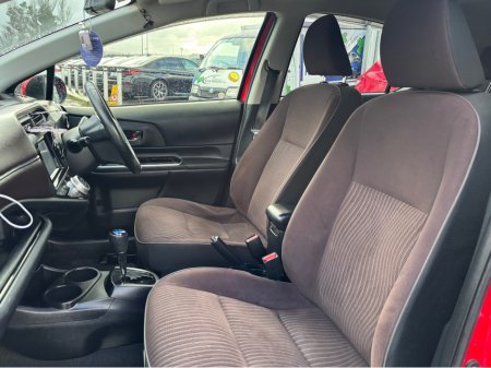 2015 Toyota Aqua 1.5 DAA-NHP10 5DR AUTO €8,250 thumbnail