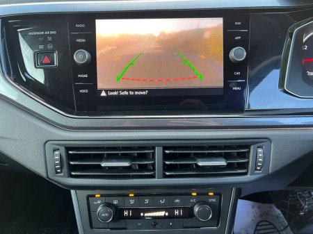 2018 Volkswagen Polo COMFORTLINE 1.0 TSI // LOW MILEAGE // APPLE CARPLAY/ANDROID AUTO // REVERSE CAMERA €15,700 thumbnail