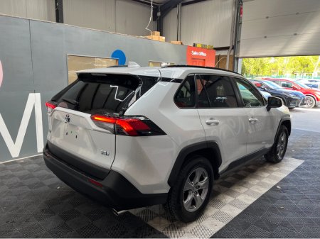 2024 Toyota Rav4 - photo 2
