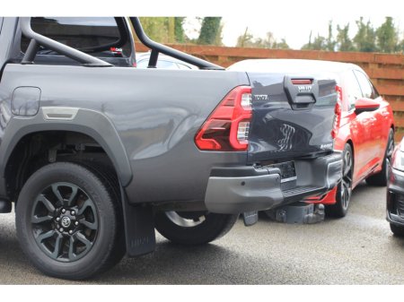 2023 Toyota Hilux - thumbnail 12