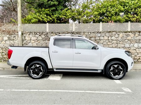 2020 Nissan Navara - thumbnail 4