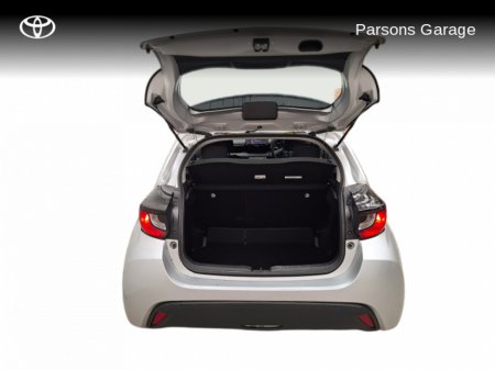 2022 Toyota Yaris 1.5 HYBRID LUNA SPEC €23,995