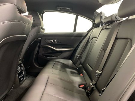 2025 BMW 3 Series - thumbnail 11